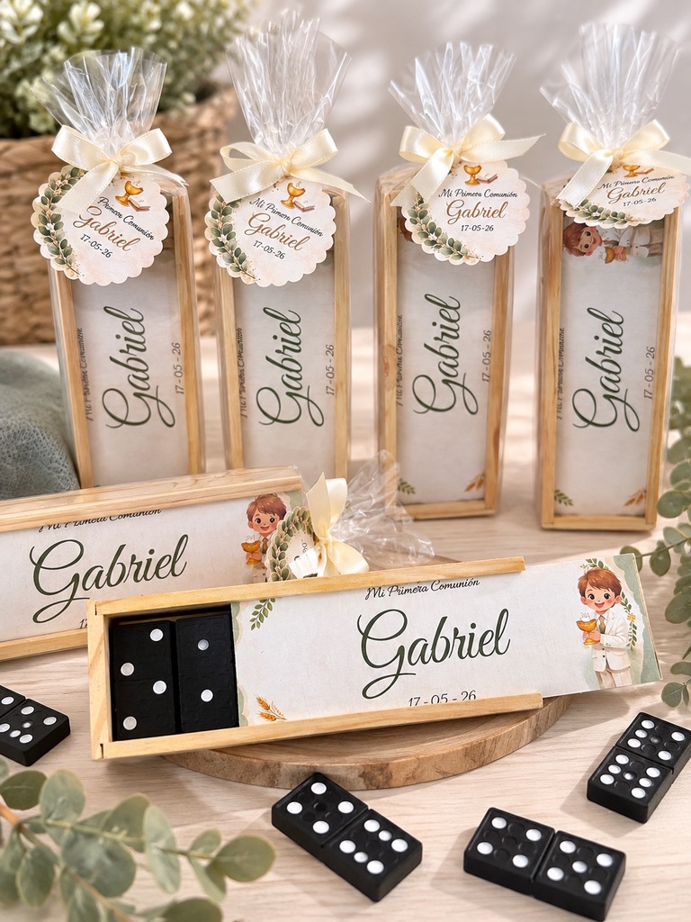Dominó personalizado en caja de madera