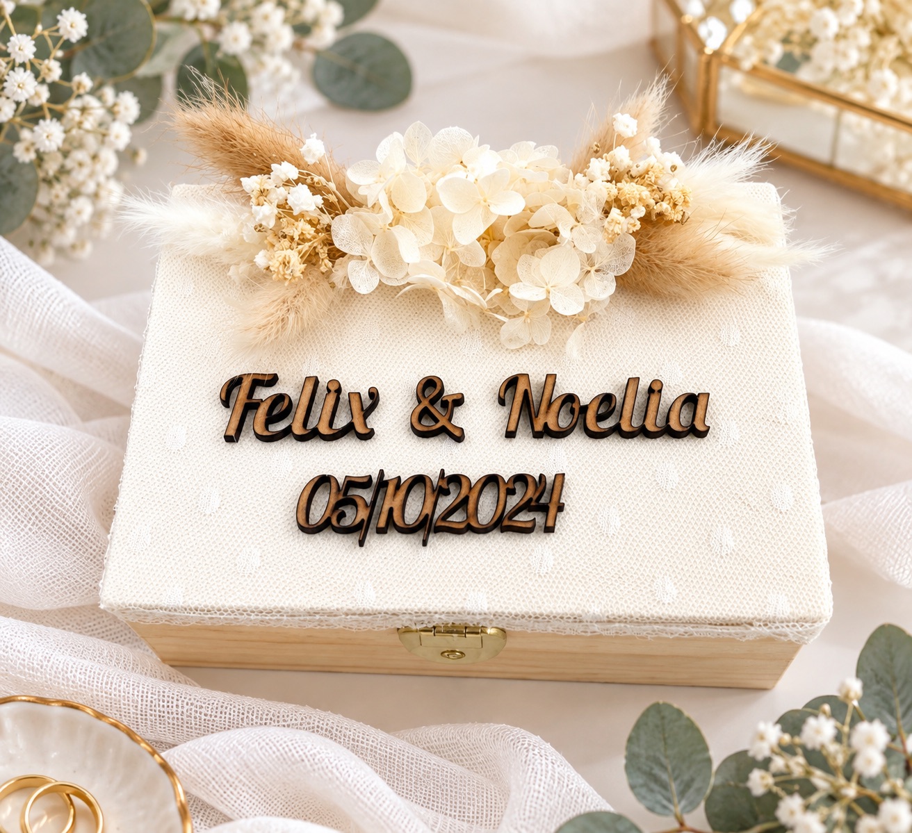 Caja Porta arras personalizada con flores preservadas