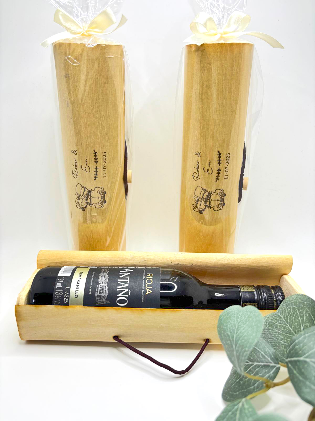 Vino tinto en estuche Bambú personalizado
