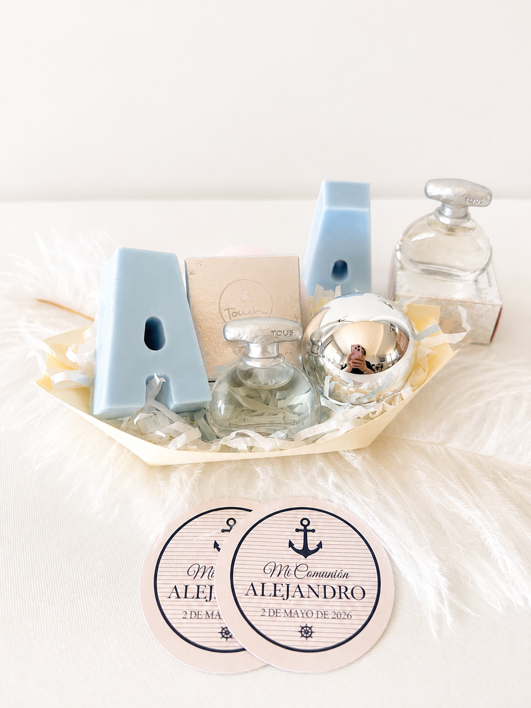 Mini Perfume Tous Bálsamo labial e inicial de jabon aromatico en barquito de bambú